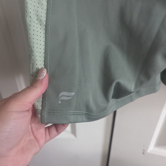 Fabletics Khloe Kardashian - Picture 2 of 7